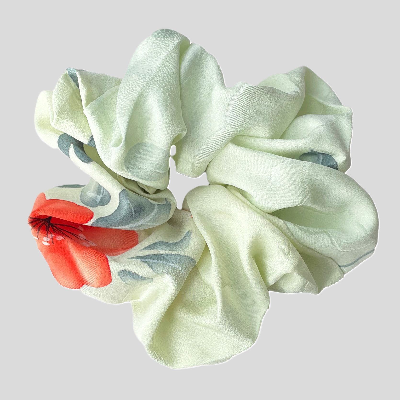 ROSE CHARM SCRUNCHIE